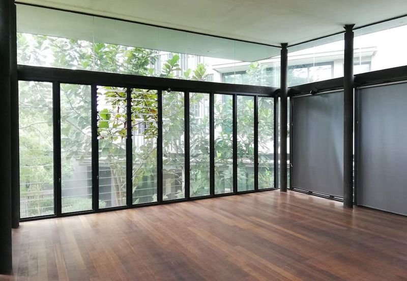 Ampang (Ukay) - guarded road, quiet