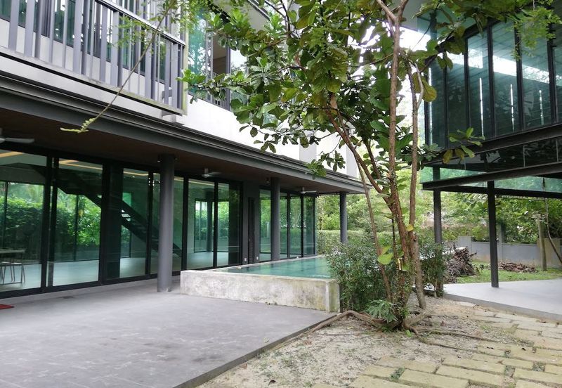 Ampang (Ukay) - Guarded road, freehold (tenanted)