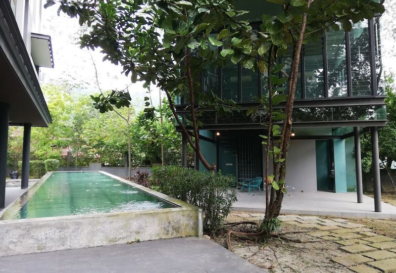 Ampang (Ukay) - Guarded road, freehold (tenanted)