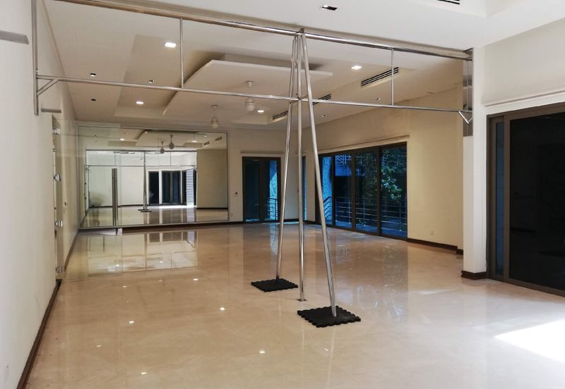 Kenny Hills- Luxury Twin Bungalow (27000sf land)