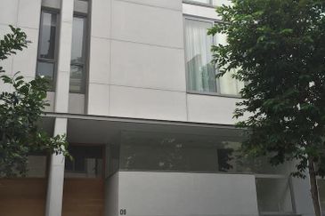 Edge of Uthant - gated, next to ISKL (4700sf)