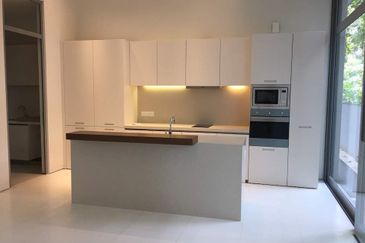 Edge of Uthant - gated, next to ISKL (4700sf)