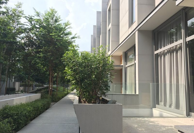 Edge of Uthant - gated, next to ISKL (4700sf)