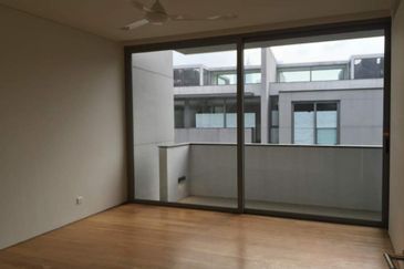 Edge of Uthant - gated, next to ISKL (4700sf)