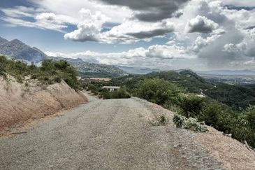 Mountain Peak,Guarded,clubhse,tar road (8 acre)