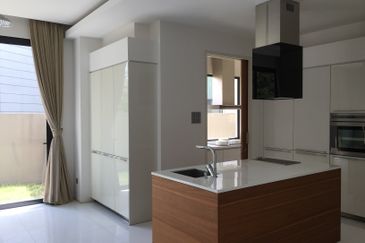 Seputeh Garden- gated, modern (near Mid Valley)  