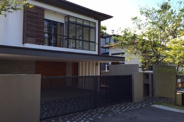 Seputeh Garden- gated, modern (near Mid Valley)  