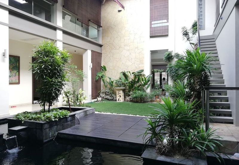 Tropicana Golf - golf view, courtyard home