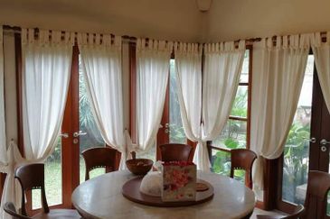 28 Residency - corner with large garden