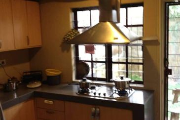 28 Residency - corner with large garden