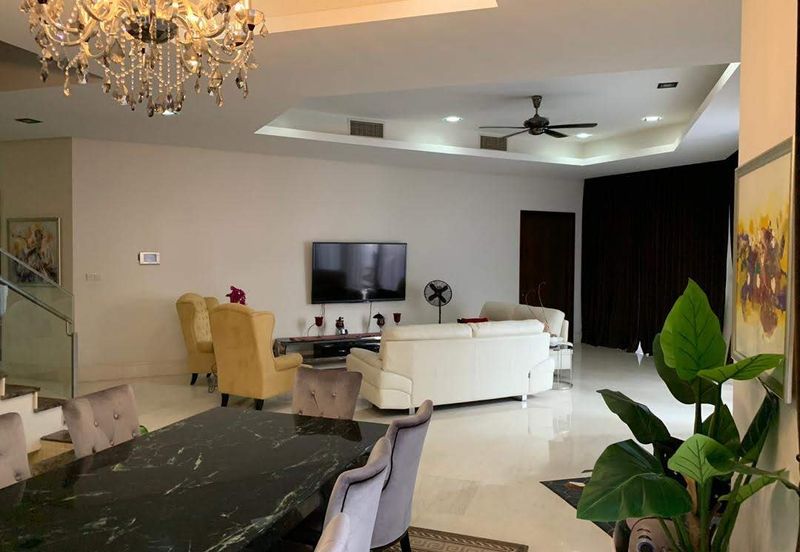 Gallery U-Thant - duplex, private pool and lift