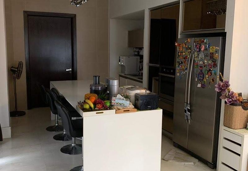 Gallery U-Thant - duplex, private pool and lift