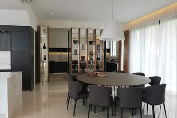 NEW-PJ, Gated, lift, pool (Foreigners can buy)