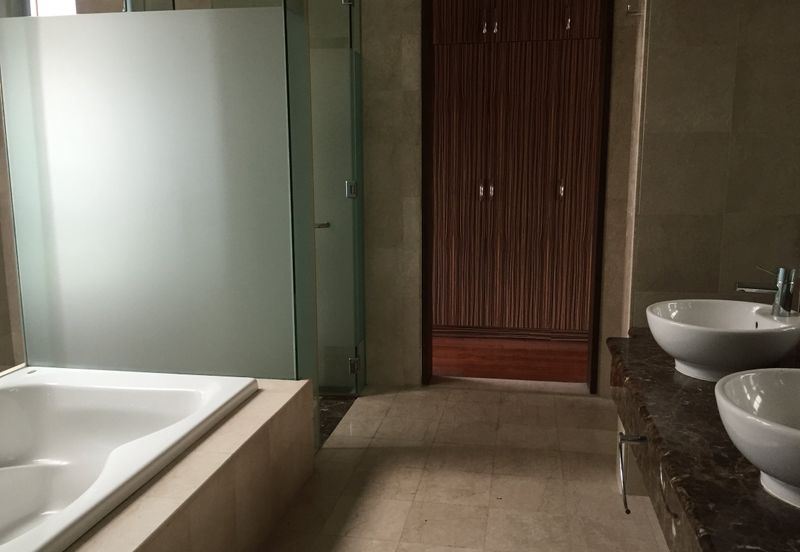 KIARAHILLS - GOOD BUY!! Gated, Type B 