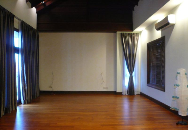 KIARAHILLS - GOOD BUY!! Gated, Type B 