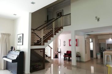 Damansara Heights - GUARDED, corner, nice garden