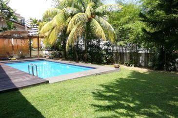 Damansara Heights - GUARDED, corner, nice garden