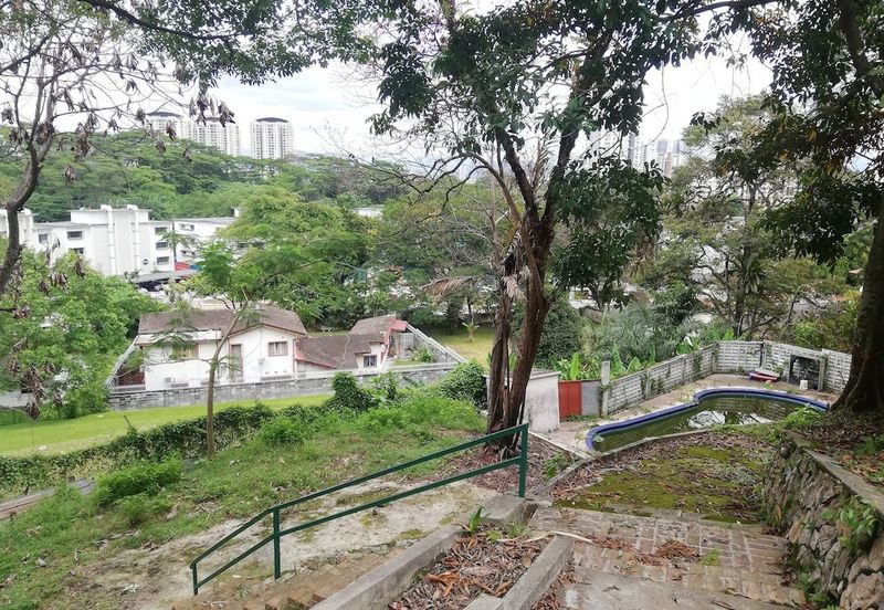 Kenny Hills - [No.8] 36000sf, at the peak