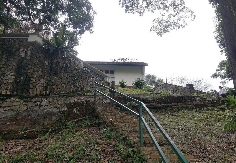 Kenny Hills - [No.8] 36000sf, at the peak