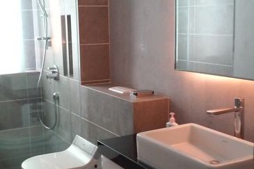 Damansara Heights - Guarded, lift, large ensuite rooms