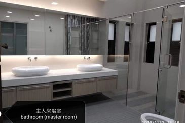 Taman United - 6+2 rooms, 6 carpark