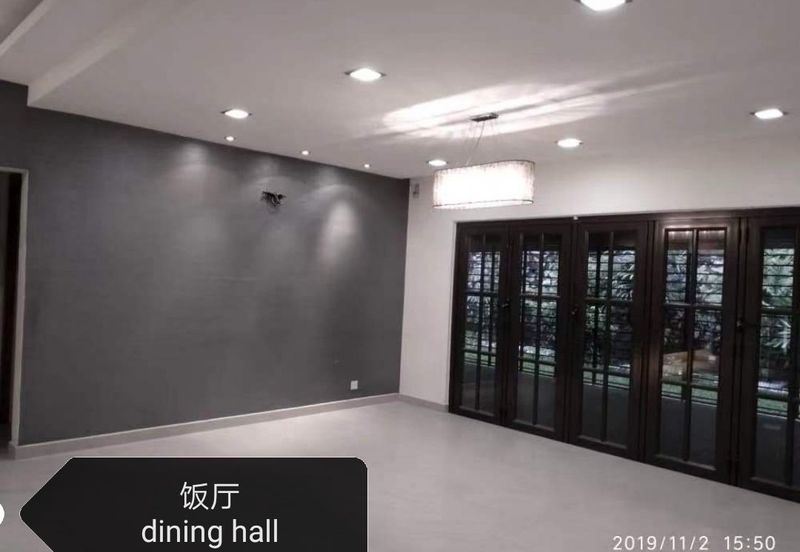 Taman United - 6+2 rooms, 6 carpark