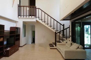 Tropicana Golf- 1.5 storeys (suitable for elderly)