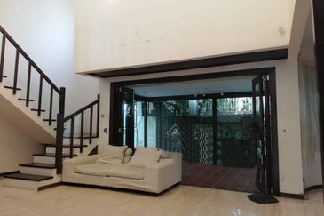 Tropicana Golf- 1.5 storeys (suitable for elderly)