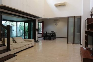 Tropicana Golf- 1.5 storeys (suitable for elderly)