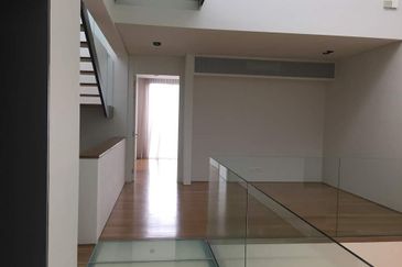 Edge of Uthant- gated, next to ISKL (private pool)