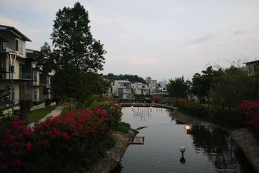 Tijani Ukay - Gated (Strata, foreigners can buy)