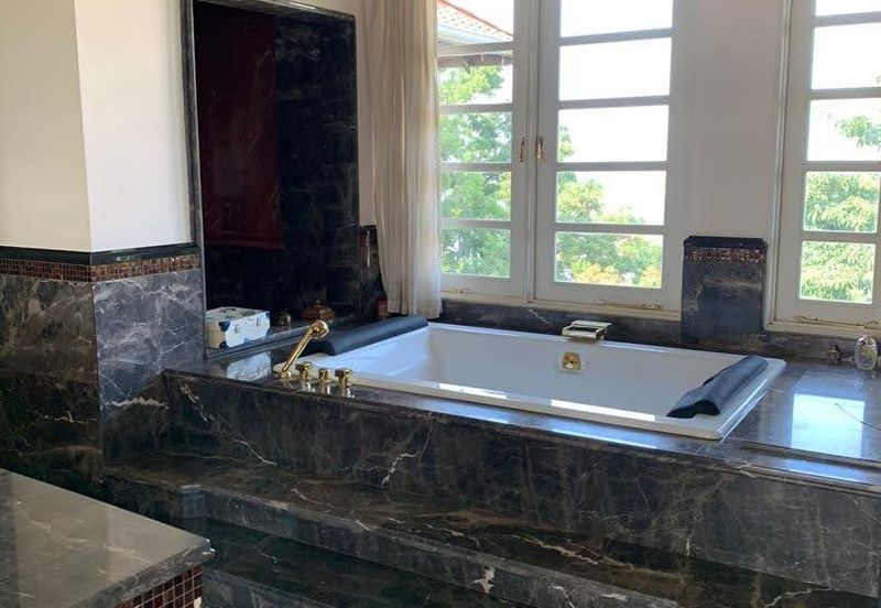 Bangsar Hill-gated, infinity pool, fantastic view 