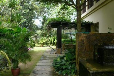 Bangsar Hill-gated, infinity pool, fantastic view 