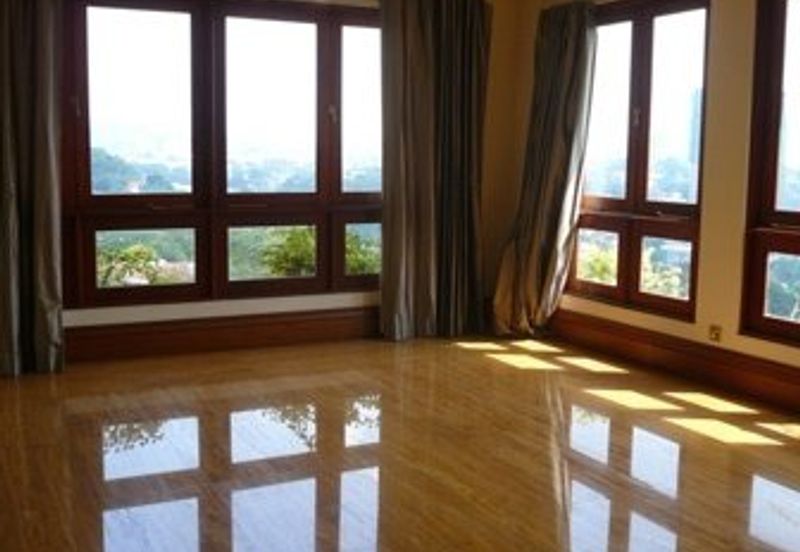 Bangsar Hill-gated, infinity pool, fantastic view 