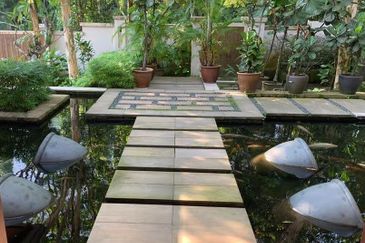 Bangsar Hill-gated, infinity pool, fantastic view 