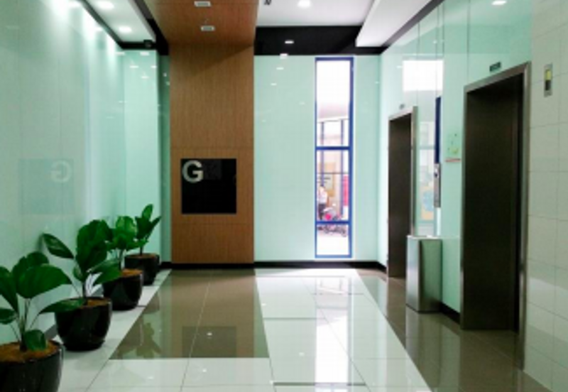 Axis Business Park - near Plaza 33 (10000sf)