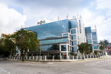 WIsma Kemajuan - (5000sf) office cum warehouse