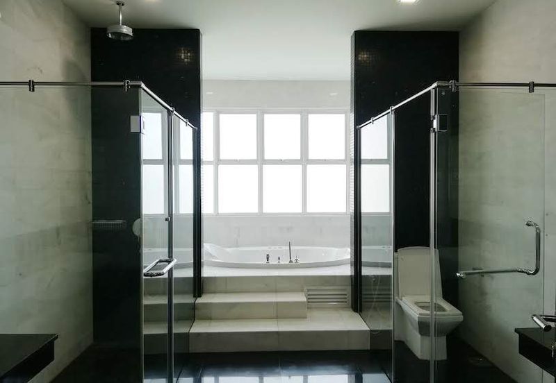 Kenny Hills - Large house, pool and garden