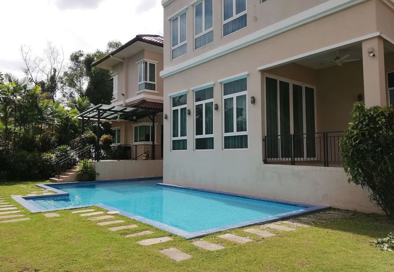 Kenny Hills - Large house, pool and garden