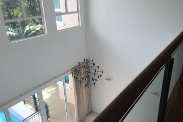 Kenny Hills - Large house, pool and garden