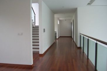 Kenny Hills - Large house, pool and garden