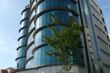 Bangsar-walk to LRT, shops (3000sf) [furnished]