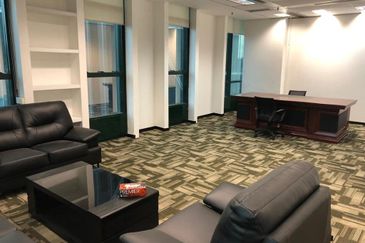 Keck Seng - opposite Pavilion, MRT, furnished