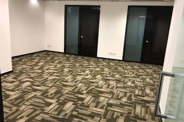 Keck Seng - opposite Pavilion, MRT, furnished