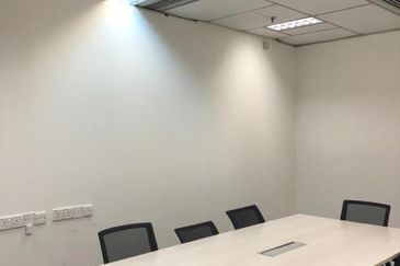 Keck Seng - opposite Pavilion, MRT, furnished