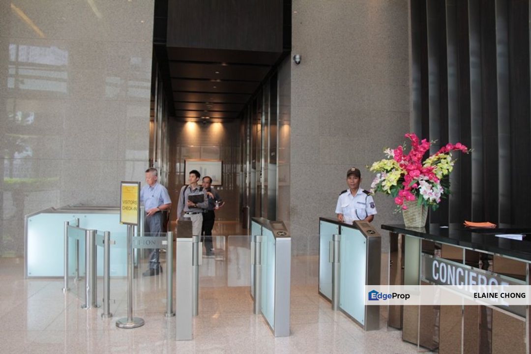 Pavilion Tower - walk to MRT, Kuala Lumpur, Bukit Bintang