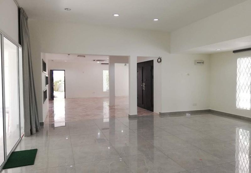 Titiwangsa-21Ksf land/park 20 cars (office/school)