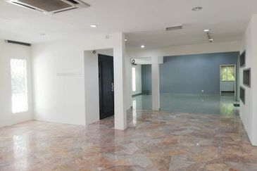 Titiwangsa-21Ksf land/park 20 cars (office/school)