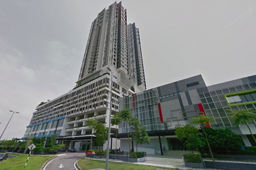 CBD Perdana - road, next to mall (14Ksf) 