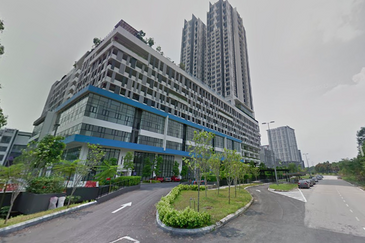 CBD Perdana - road, next to mall (14Ksf) 